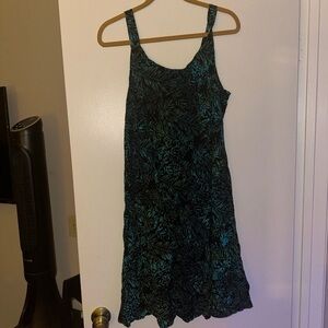 Elegant Black and Green Leaf Print Dress